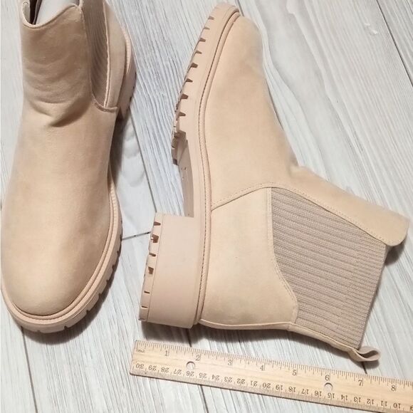 (51-4132)  Women's Chelsea Boots Sz 9.5 - Picture 3 of 7